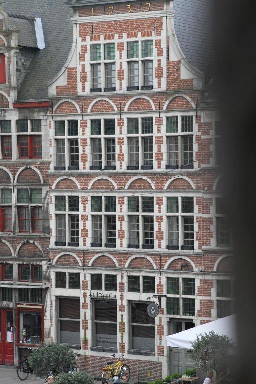 De Waterzooi Suites Gent Bagian luar foto
